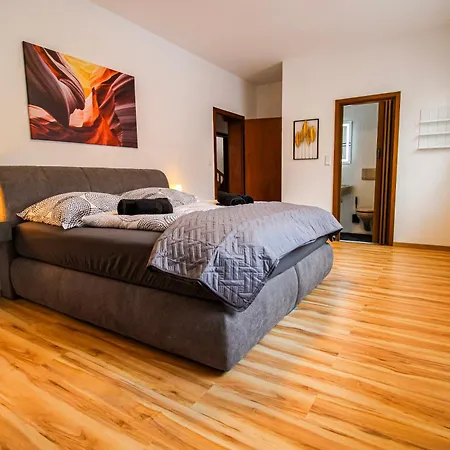 Exklusive Moselidylle: Mit Traumhaftem Staustufenblick, Netflix, Terrasse * Neef