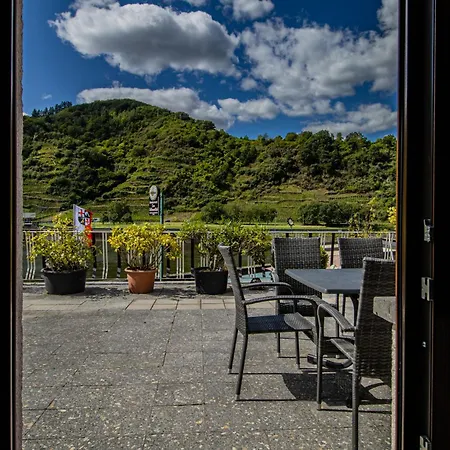 Exklusive Moselidylle: Mit Traumhaftem Staustufenblick, Netflix, Terrasse *
