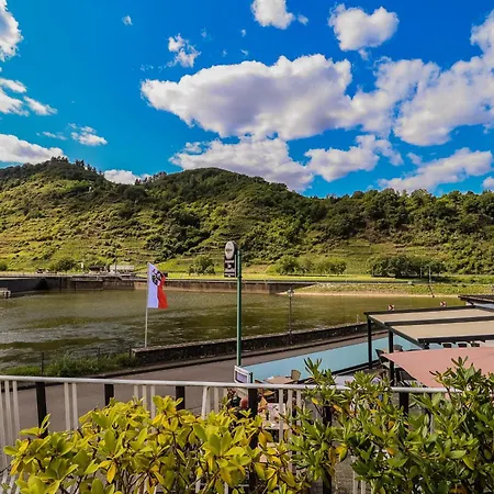 Exklusive Moselidylle: Mit Traumhaftem Staustufenblick, Netflix, Terrasse Apartamento