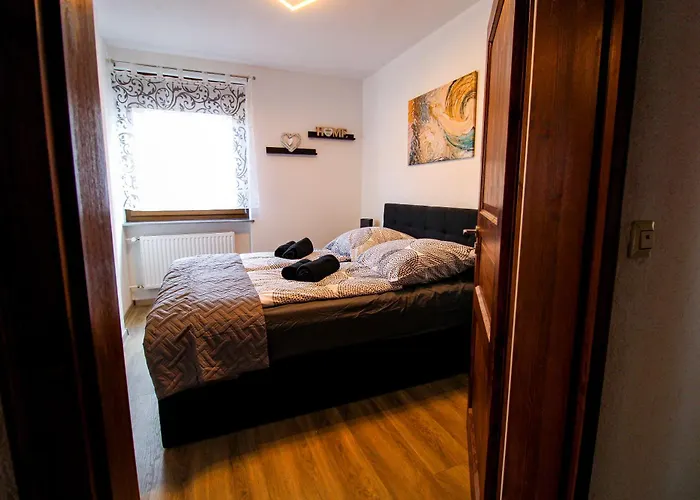 Apartamento Exklusive Moselidylle: Mit Traumhaftem Staustufenblick, Netflix, Terrasse Neef