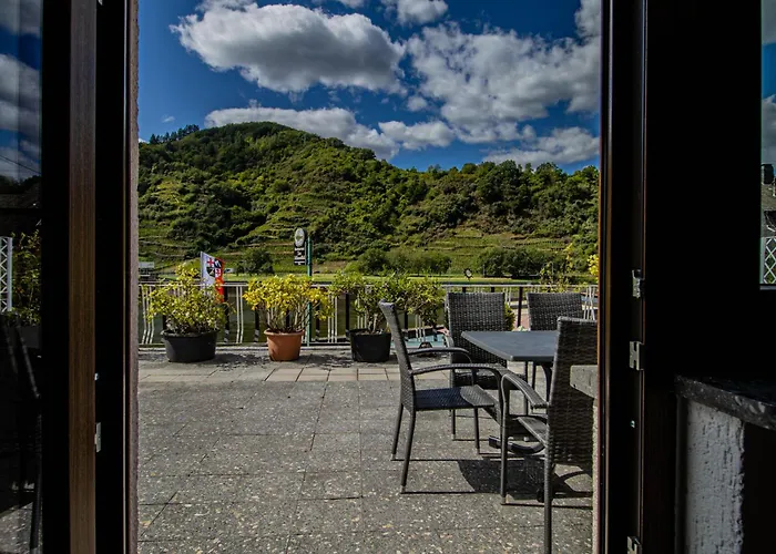 Exklusive Moselidylle: Mit Traumhaftem Staustufenblick, Netflix, Terrasse *