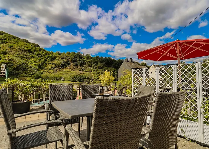 Apartamento Exklusive Moselidylle: Mit Traumhaftem Staustufenblick, Netflix, Terrasse